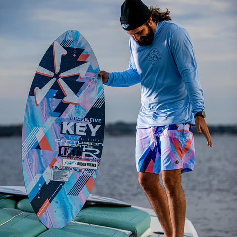 PERFORMANCE BOARD SHORTS